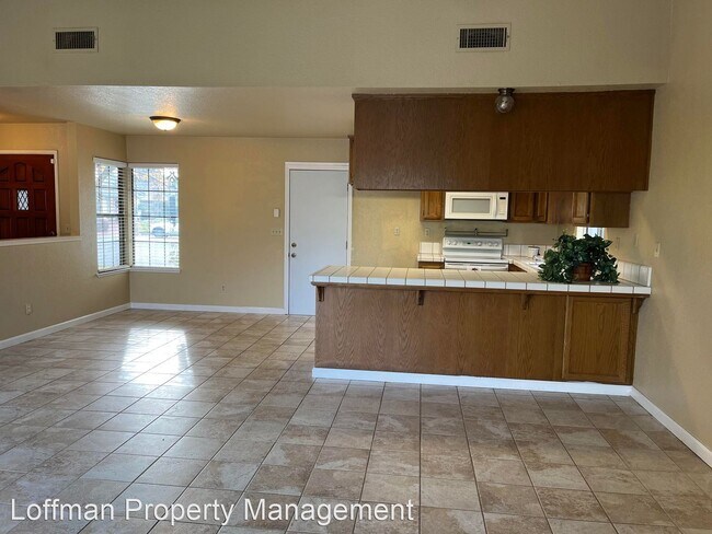 Building Photo - 3 br, 2 bath House - 1009 Mayflower Court