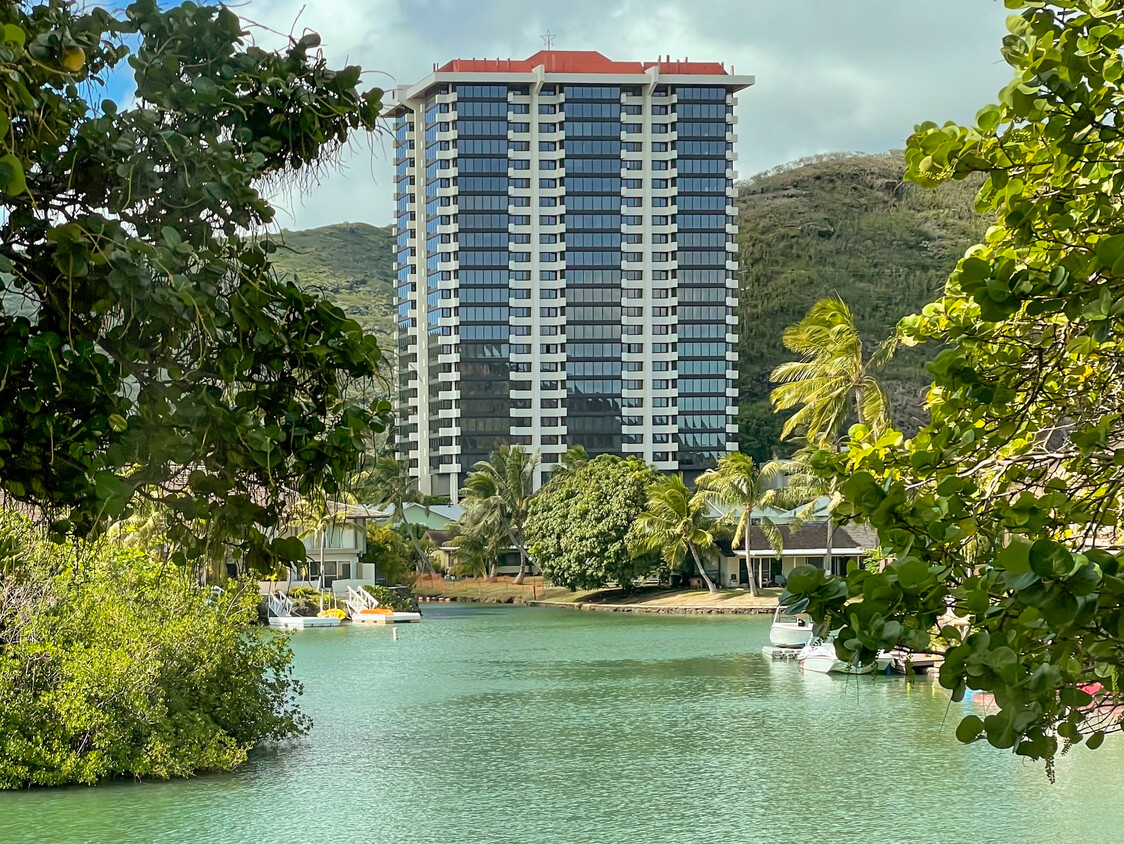 Primary Photo - 250 Kawaihae St