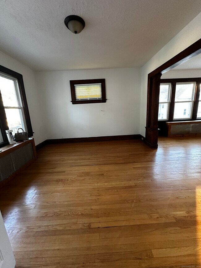 Building Photo - 333 Gurdon St