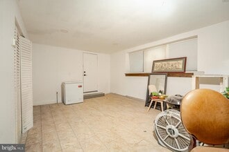 Building Photo - 3809 Ventnor Ave