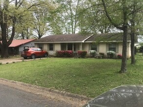 Building Photo - 1829 Rich Rd