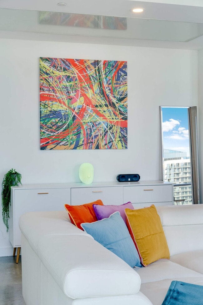 Building Photo - 151 SE 1st St