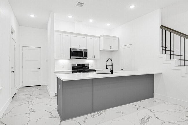 Foto del edificio - 9316 Waller St