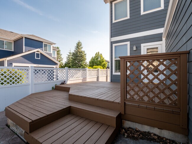 Building Photo - 5162 Cinquefoil Ln
