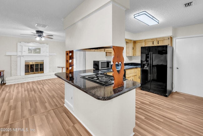 Building Photo - 8717 Pinon Dr