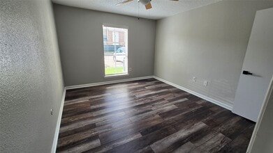 Building Photo - 250 El Dorado Blvd