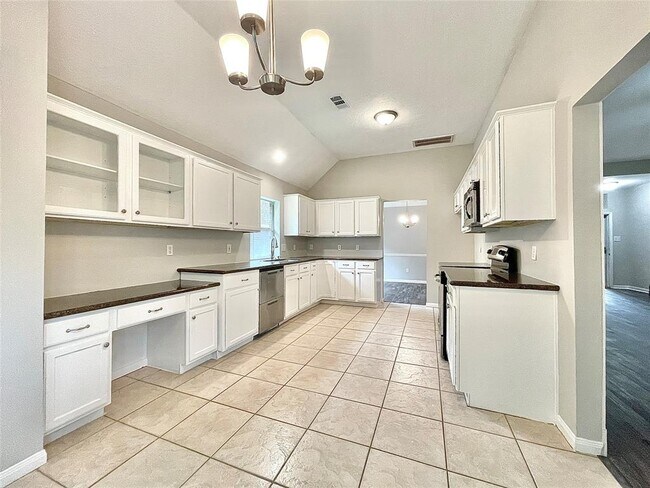 Foto del edificio - 9331 Charter Pne St