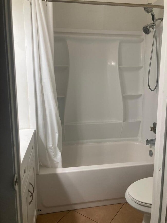 Foto del edificio - 11613 NW 28th St