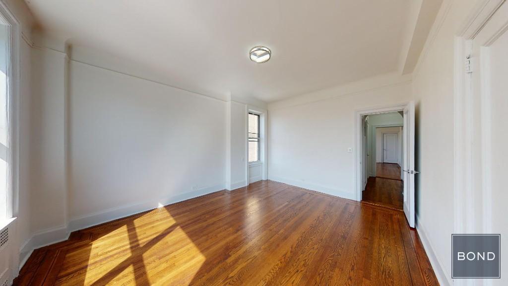 Primary Photo - 120 W 86th St
