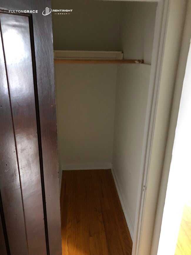 Foto del edificio - 4101 W Belmont Ave