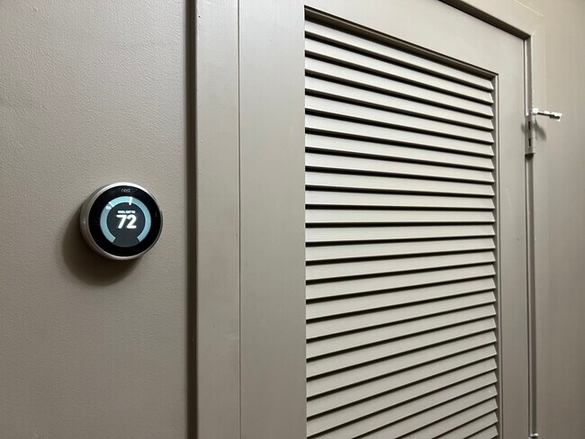 Building Photo - 800 Peachtree St NE