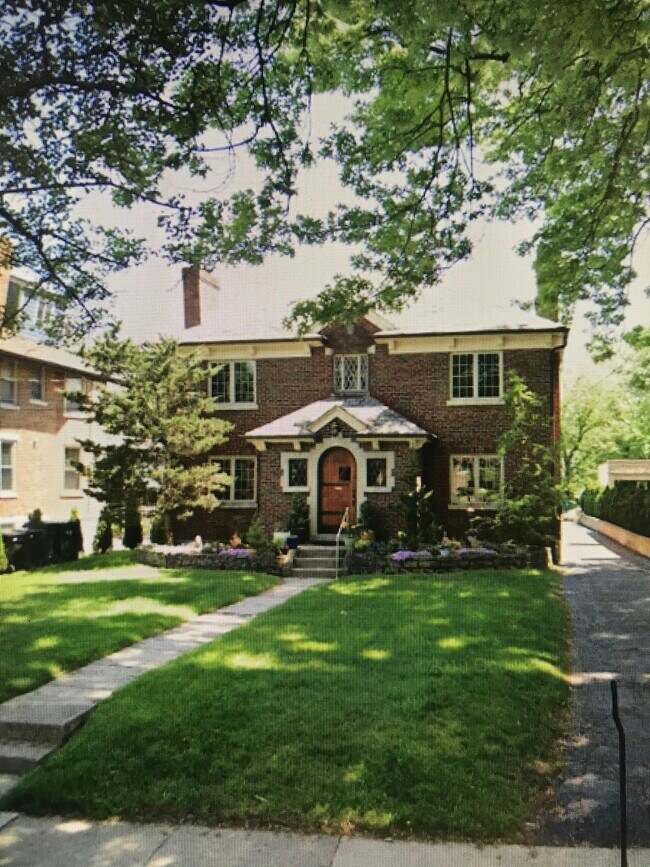 Charming Tudor 4-family on Hyde Park Ave - 3784 Hyde Park Ave