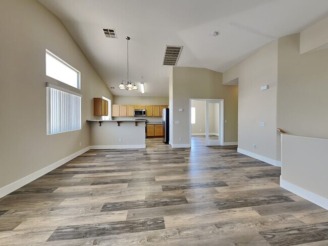 Foto del edificio - 7617 Burning Falls Dr