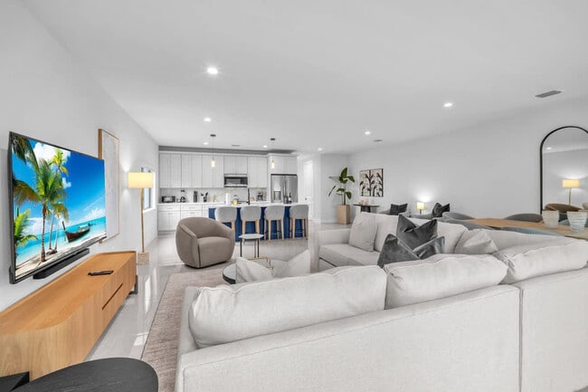 Building Photo - 2951 NW 13th St