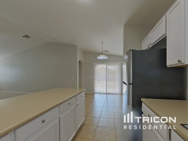 Building Photo - 6825 W Gary Way
