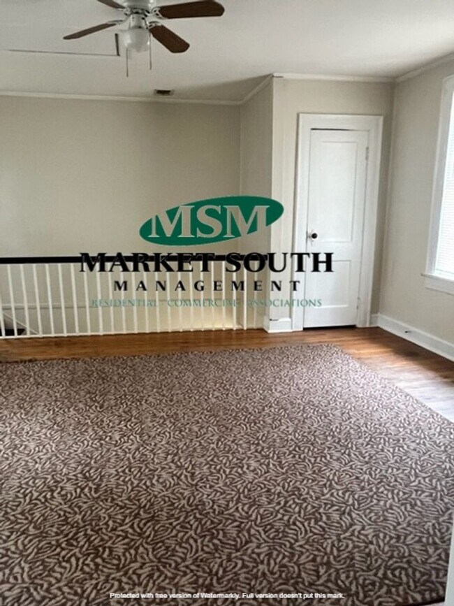 Foto del edificio - ~~APPLICATION PENDING~~MIDTOWN APARTMENT