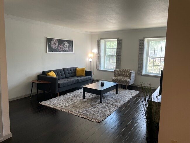 Photo - 361 N Post Oak Ln (Houston, TX) Apartment