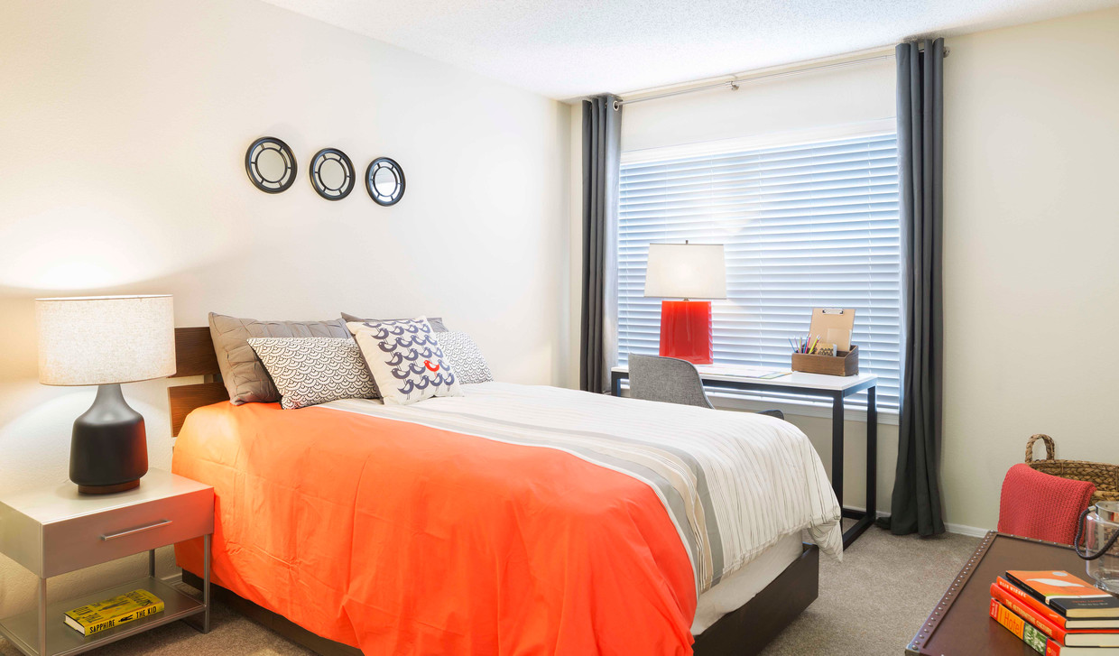 Bedroom - 4236 Hunt Club Cir