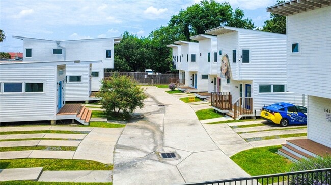 Building Photo - 1416 Dumble St