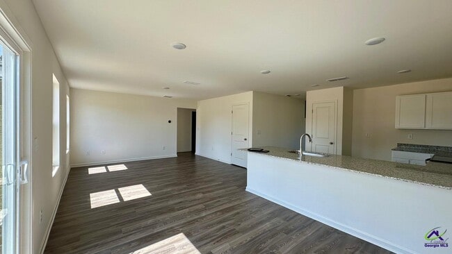 Building Photo - 508 Liberty Hall Dr