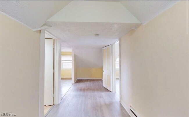 Foto del edificio - 2681 E 126th St