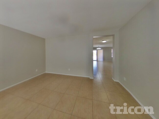 Foto del edificio - 938 E Kelsi Ave