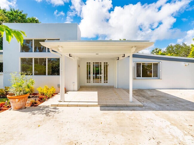 Building Photo - 11800 SW 77th Ave