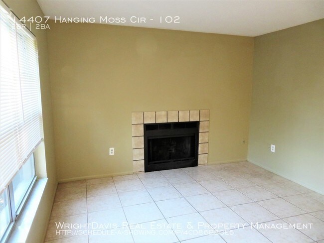 Building Photo - 2/2 in The Oaks Community with a Pool!!