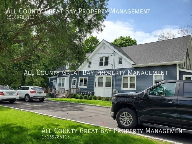 Foto del edificio - 37 Maplewood Rd