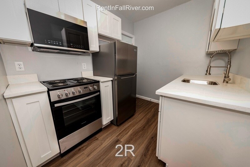 321 High St Unit 2R, Fall River, MA 02720 Condo for Rent in Fall