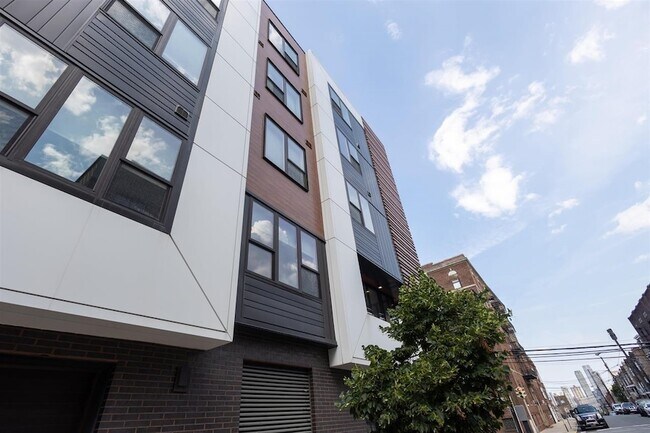 Foto del edificio - 6401 Park Ave