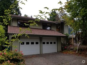 Building Photo - 8910 NE 144th Pl