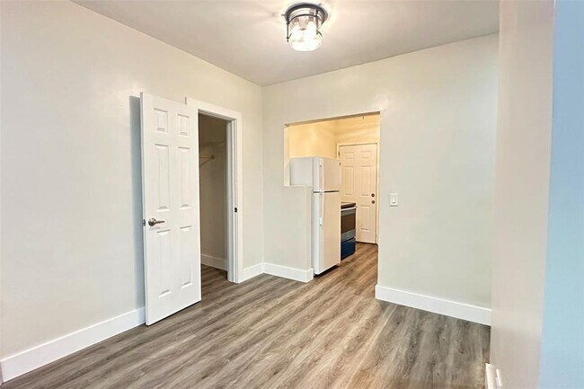 Foto del edificio - 1537 Jefferson Ave