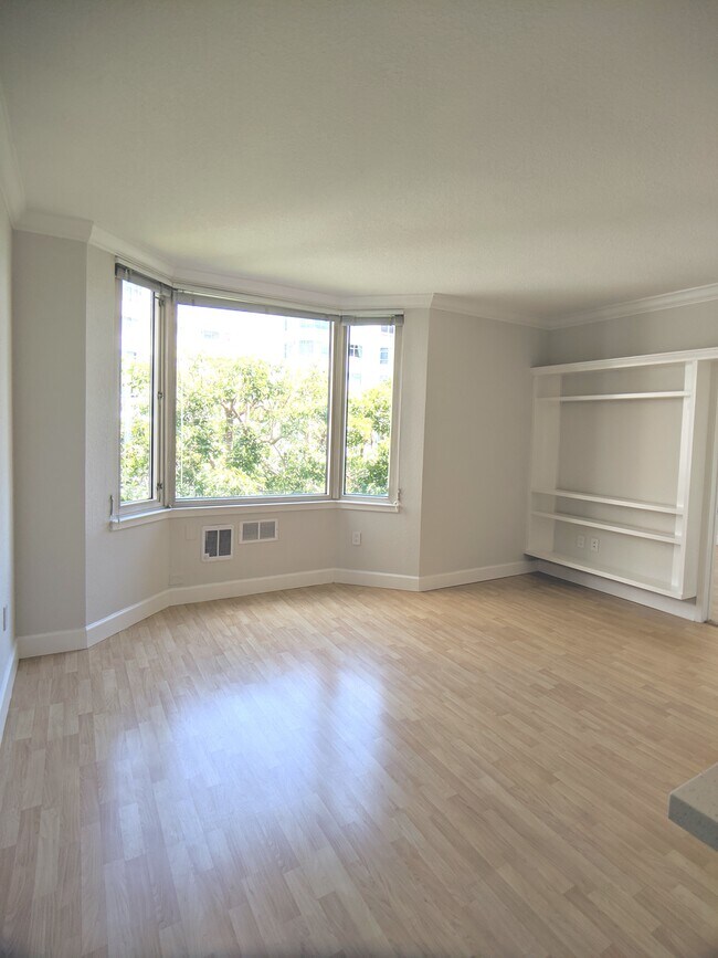 Building Photo - 201 Harrison St