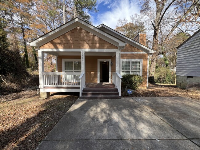 Building Photo - 1903 Chattahoochee Pl