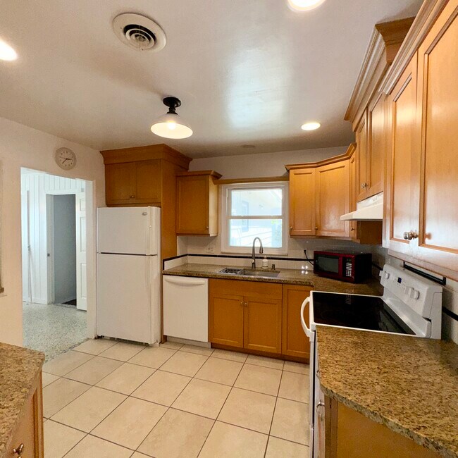Building Photo - 2646 Cheryle Ln