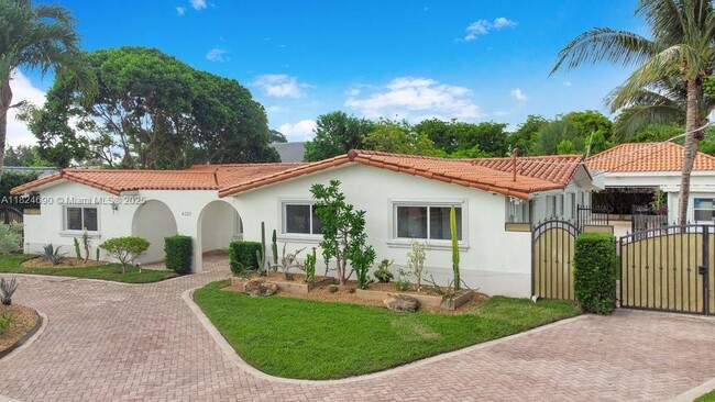 Foto del edificio - 4321 SW 95th Ct