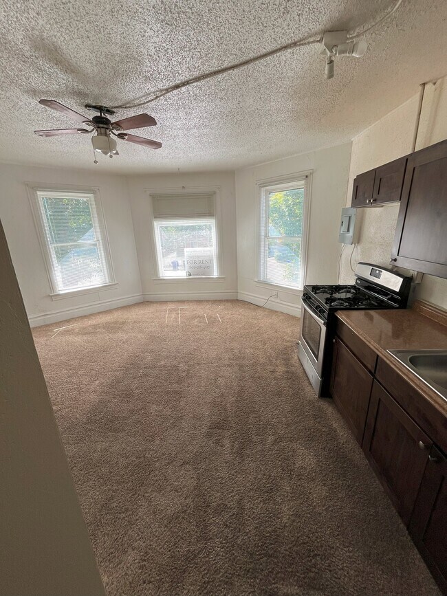 Foto del edificio - Apartment in Historic Salt Lake City Home!