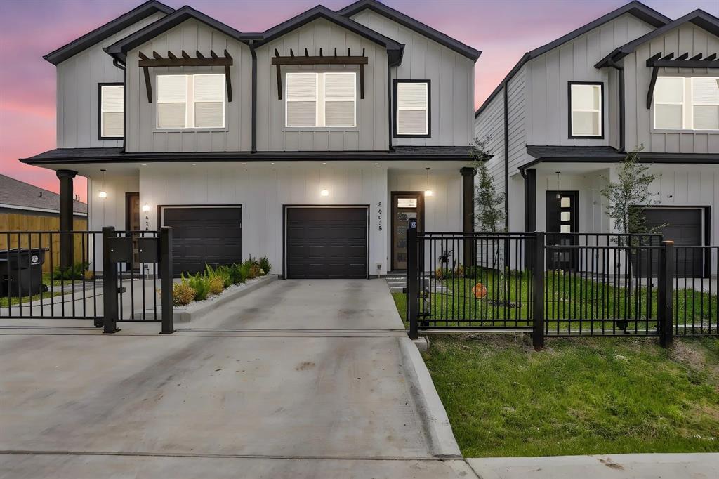 Foto principal - 8663 Duane St