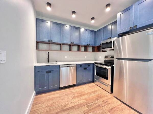 Foto del edificio - 1477 Greene Ave