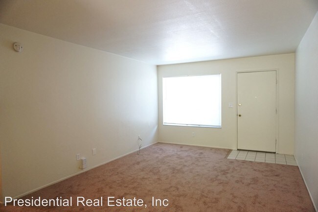 Building Photo - 7390 Rainbow Dr