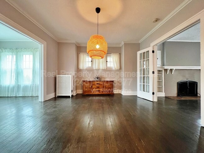 Foto del edificio - 1525 Edison St