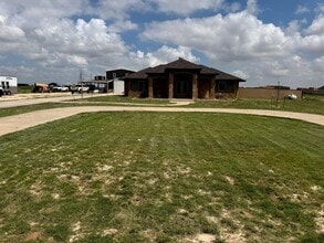 Building Photo - 3701 Timber Wolf Trl