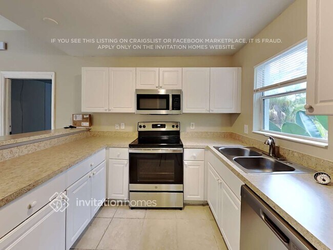 Building Photo - 1524 Nicollett Ave