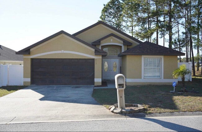 Building Photo - 413 Woodlark Dr