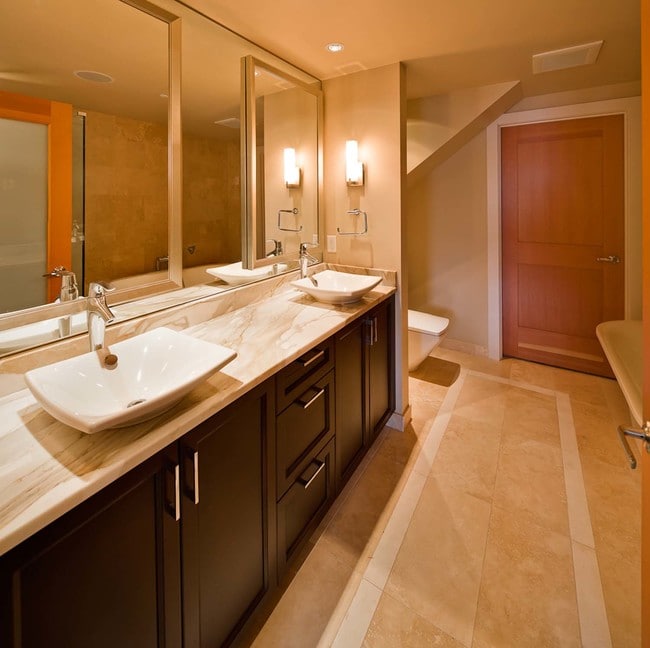  - 9525 Semiahmoo Pky