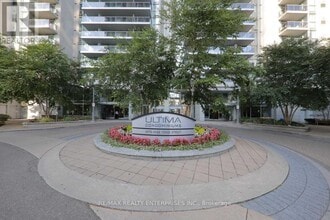 Building Photo - 4968 Yonge St