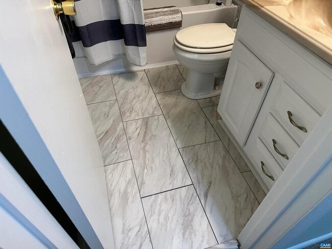 Foto del edificio - 545 Burgoyne Rd