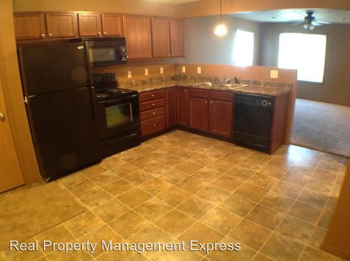 Building Photo - 300 Arianna Pl