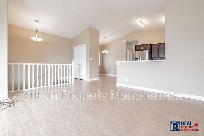 Photo du bâtiment - 8434-102AvenueKey #15